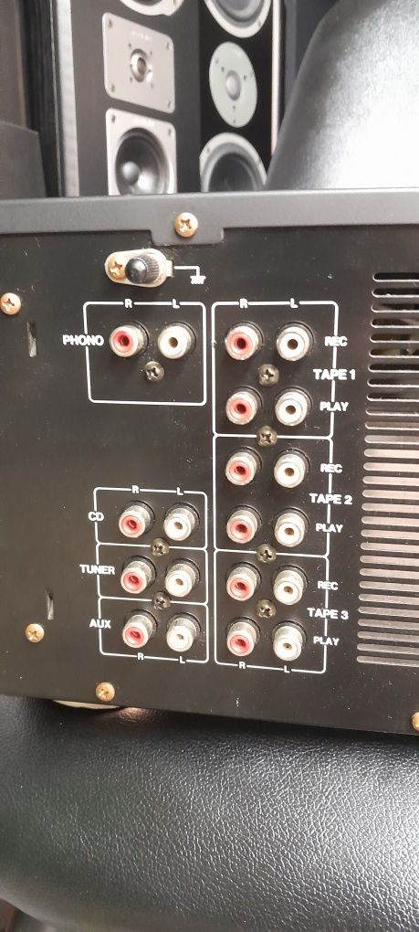 Усилвател AKAI AM-57