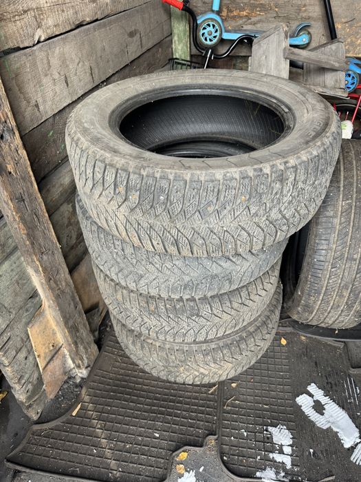 215/60/16 шины зимние шипы.