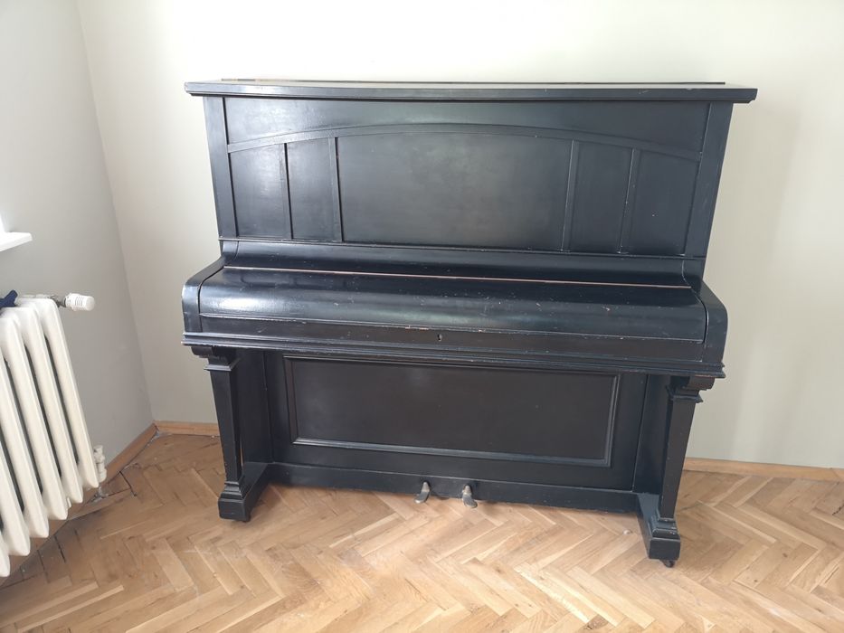 Подарявам старо английско пиано