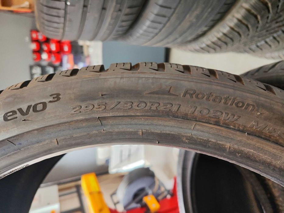 2бр.зимни гуми 295/30/21 Hankook