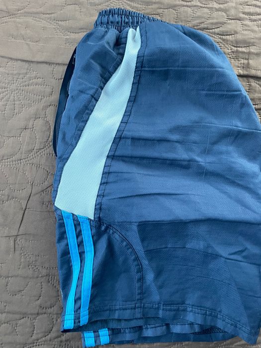 Къси гащета с джобове и мрежеста подплата