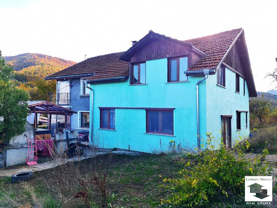 Продава се Къща в с. Столът, Област Габрово - 220 кв.м за 1132 €/кв.м - Снимка #1