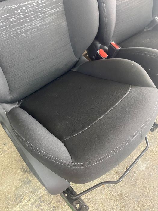 Предни седалки за Пежо 208 и Пежо 308