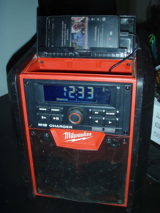 Radio bluetooth incarcare acumulator M18 Milwaukee M18 RC model 2022