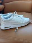 Adidasi 39 nike .