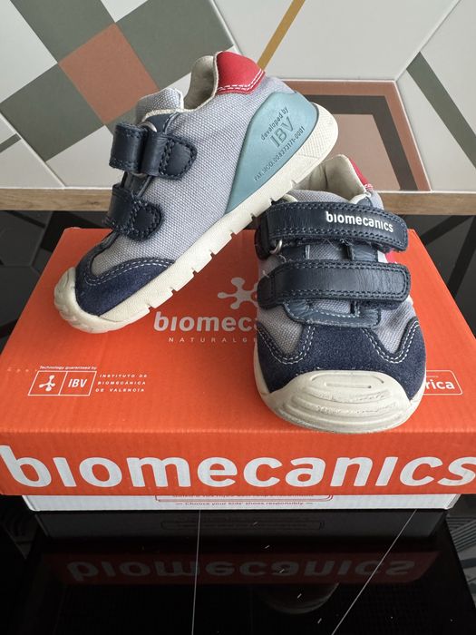 Обувки за прохождане Biomecanics 22