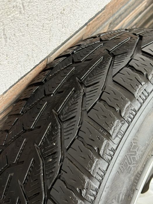 Vand jante originale BMW r17 echipate cu anvelope de iarna