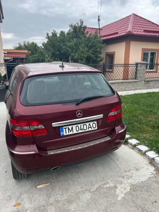 Vând Mercedes 200B,2010,înmatriculat