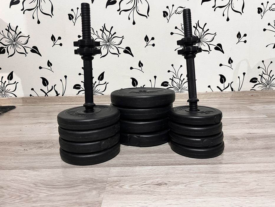 Vând set complet de gantere – 2 bare + 12 discuri!