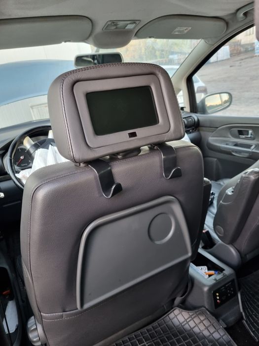 Ford Galaxy на части