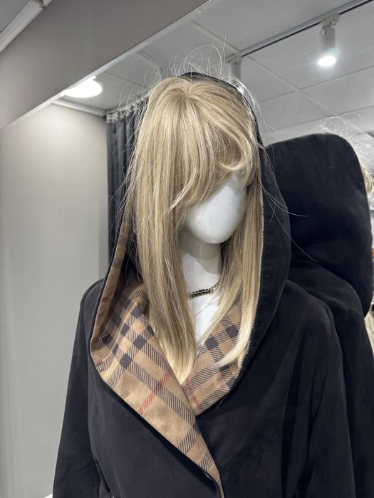 Палто Burberry.