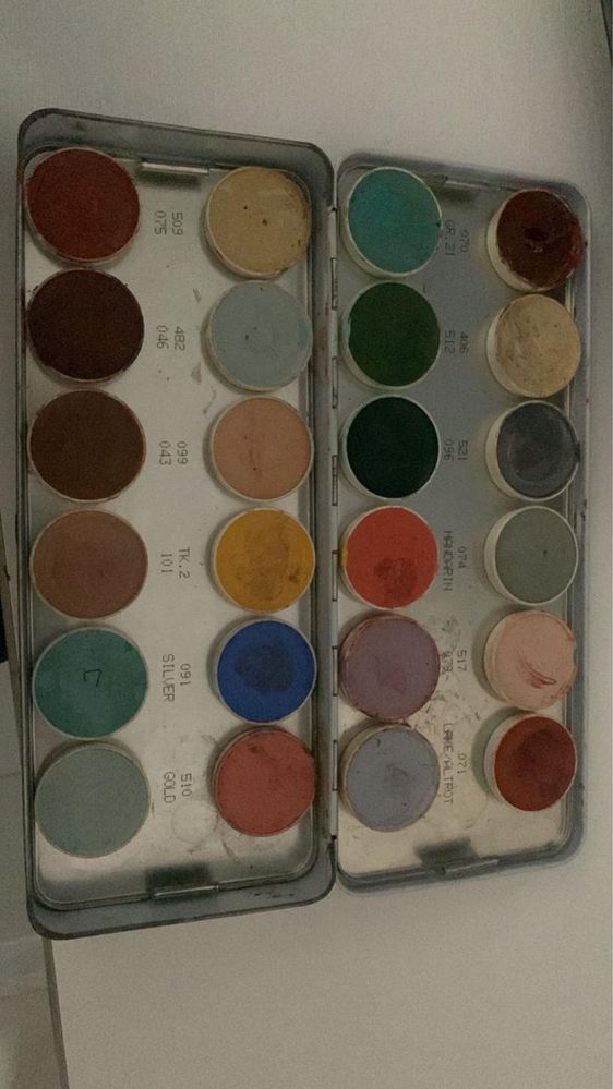 Kryolan professional make up
