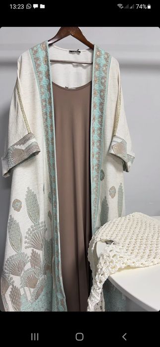 Красивое женская абайка