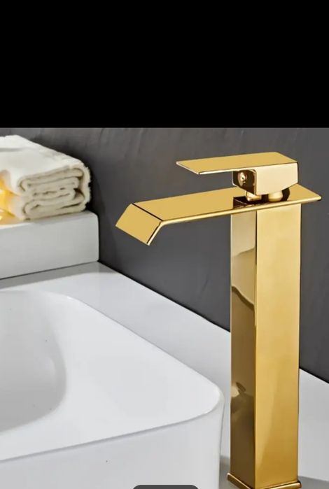 Baterie chiuveta aurie , model deosebit