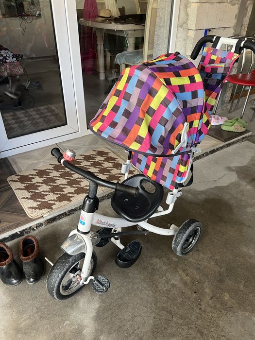 Продам детский трехколесный велосипед