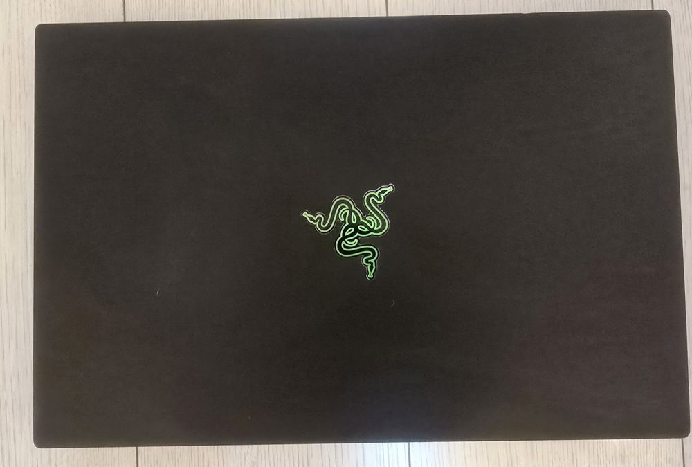 Laptop gaming Razer Blade I7 gen 8 Gtx 1070 16 Gb Ddr4 Ssd 256 144Hz