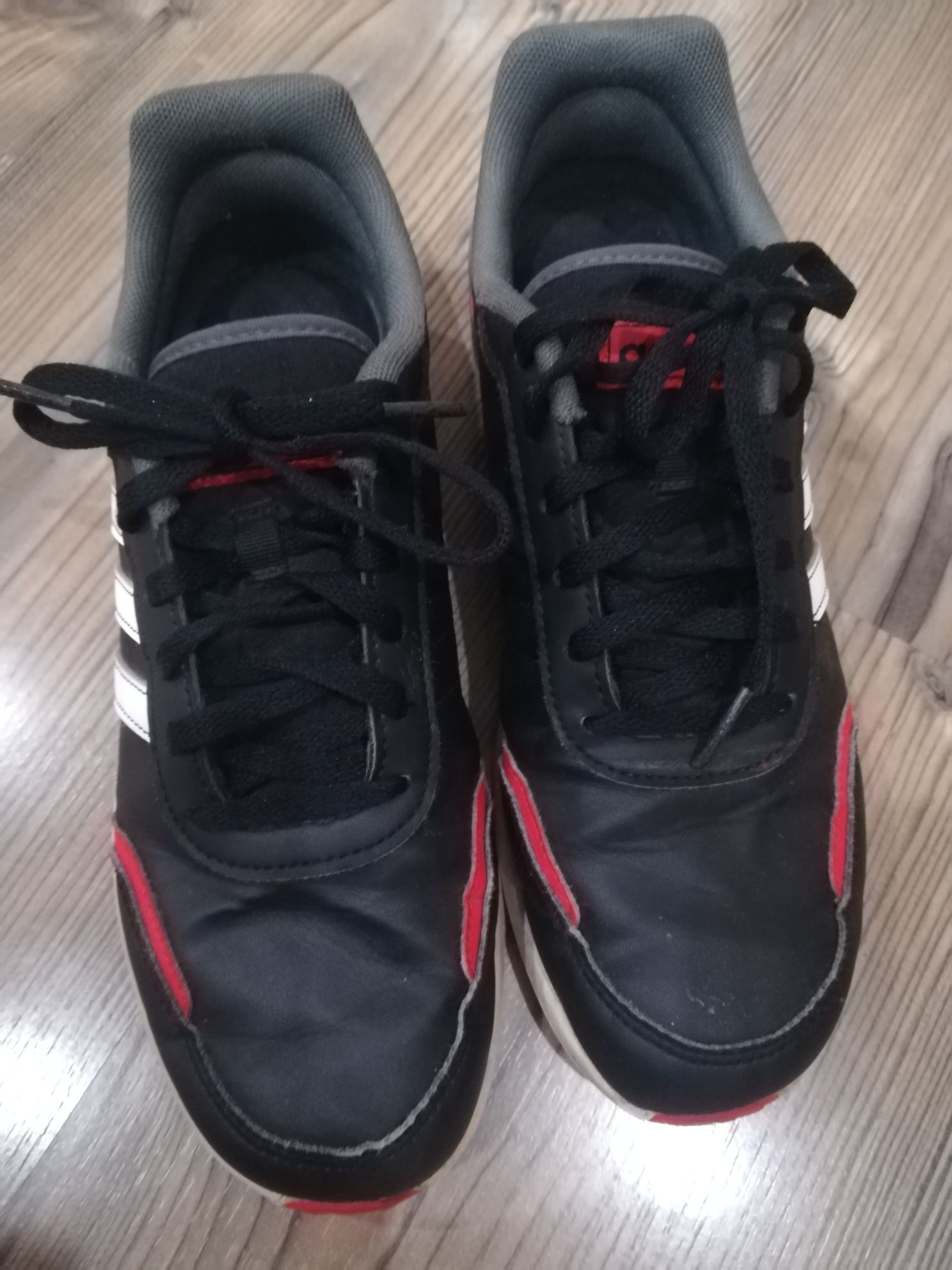 Юношески маратонки adidas