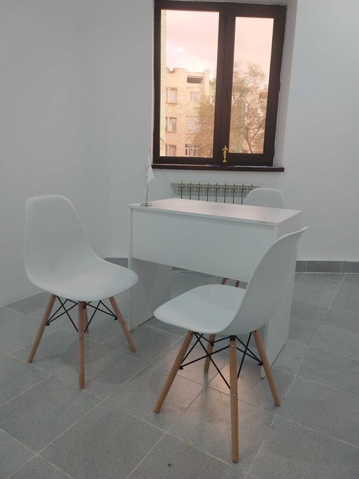 Продам столы и стулья.