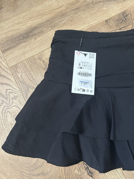 Черна поличка ZARA
