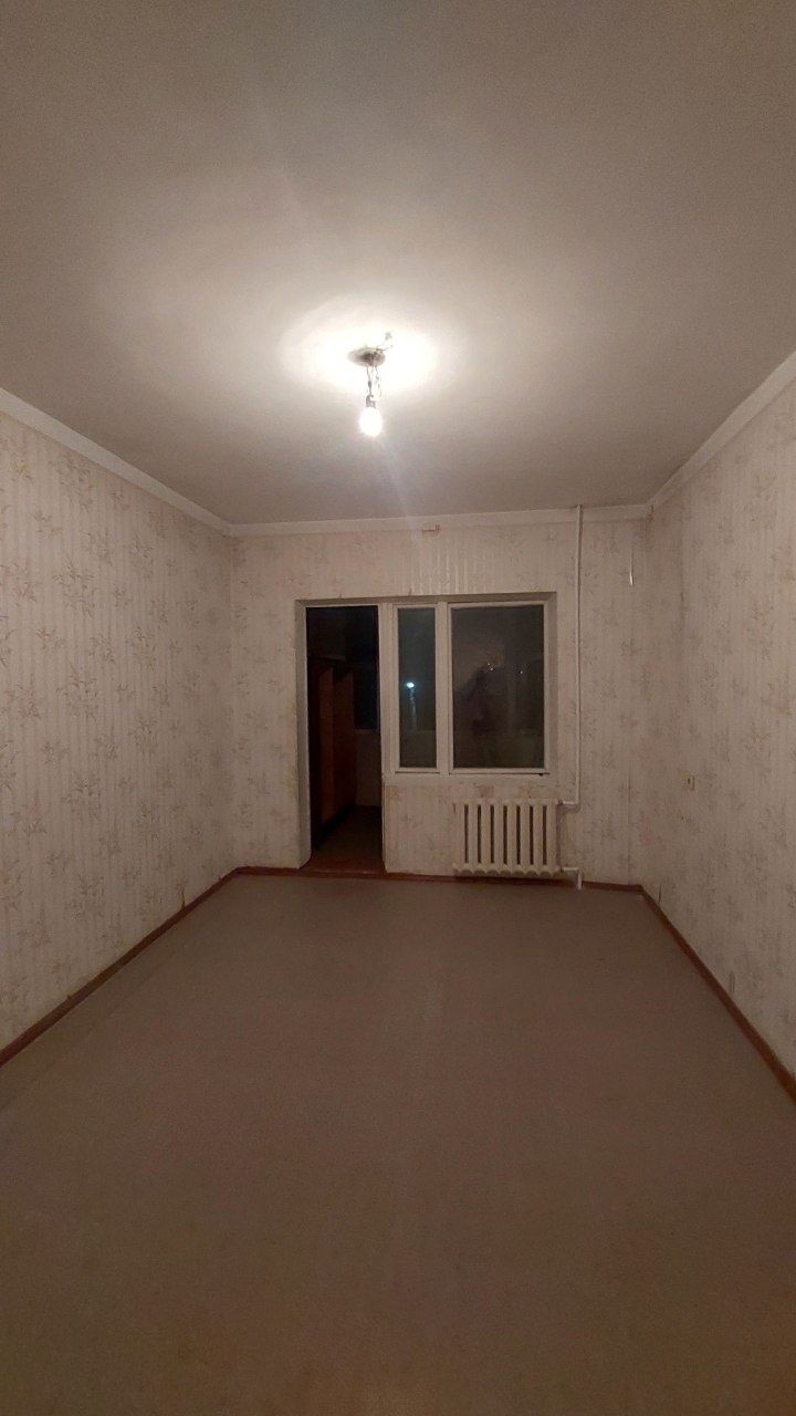 1 ком. квартира с бал. 2х6! Дустлик 1 (Сергели). Метро "Chinor" - 2 км