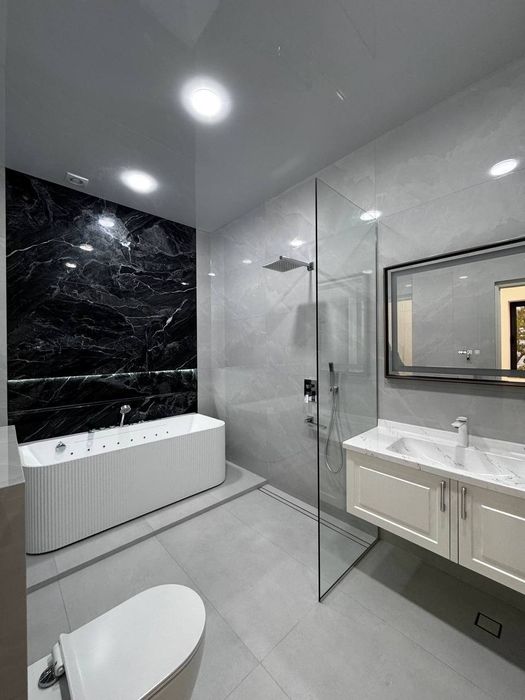 Продается дом 7 комнат, ор-р: ул. Севастопольская, 530м²