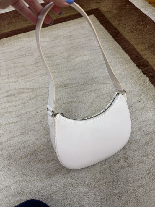 Белая сумка H&M иии