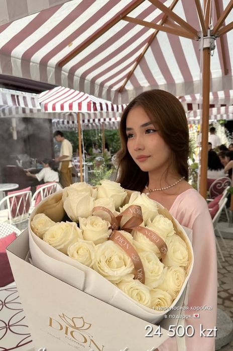 Белые розы  Свежий