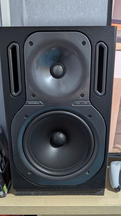 Студийные мониторы BEHRINGER B2031A пара