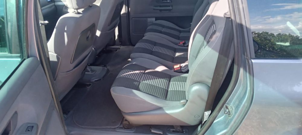 Volkswagen Sharan 2.0 TDI – 2009 –