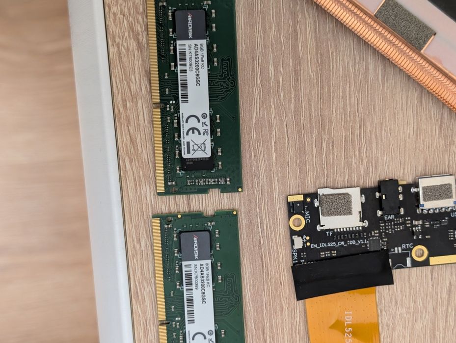 Запчасти на chuwi corebook x