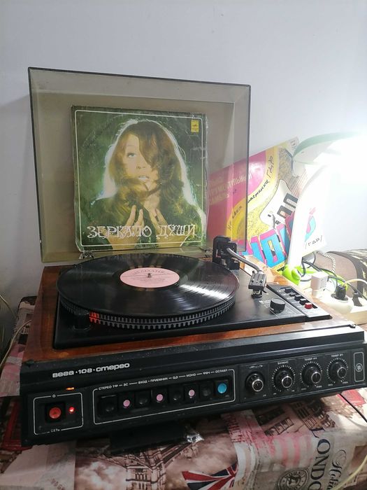 Вега вениловый проигрыватель