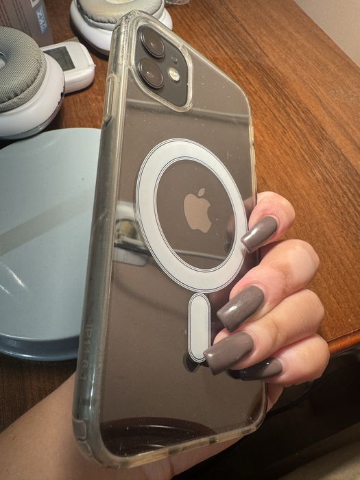 iPhone 11 в идеальном состоянии по супер цене