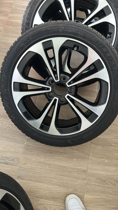 Jante cu anvelope Mercedes-Benz
