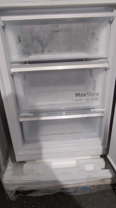 Комбиниран Хладилник с фризер BEKO-БЕКО 203. см ProSmart™ No Frost