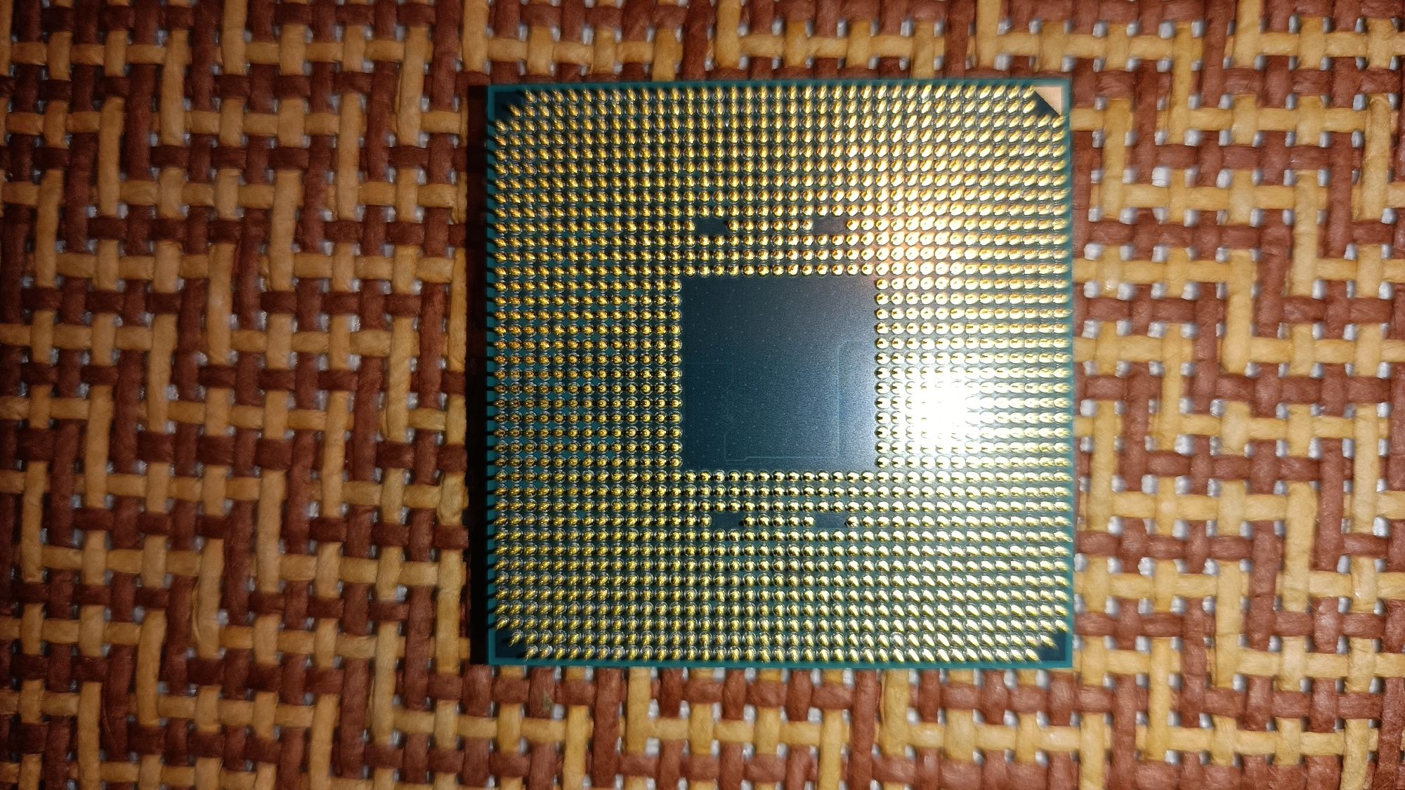 Procesor AMD Athlon 3000G 3.5GHz cu Radeon Vega 3, Socket AM4