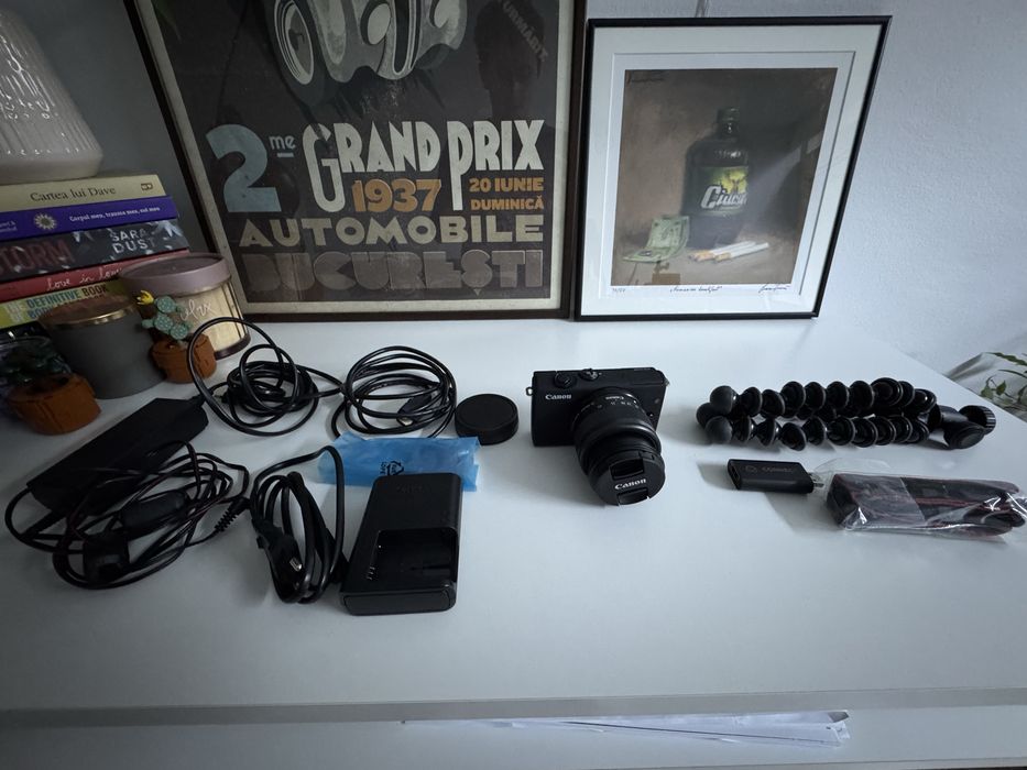 Camera Canon M200 - Obiectiv 15-45mm - Dummy Battery - Streaming - Web