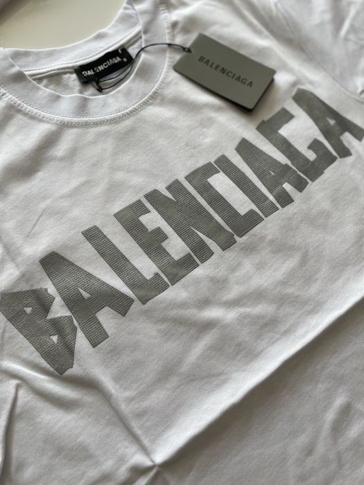 Мъжка бяла тениска *B*a*l*enc*iag*a*