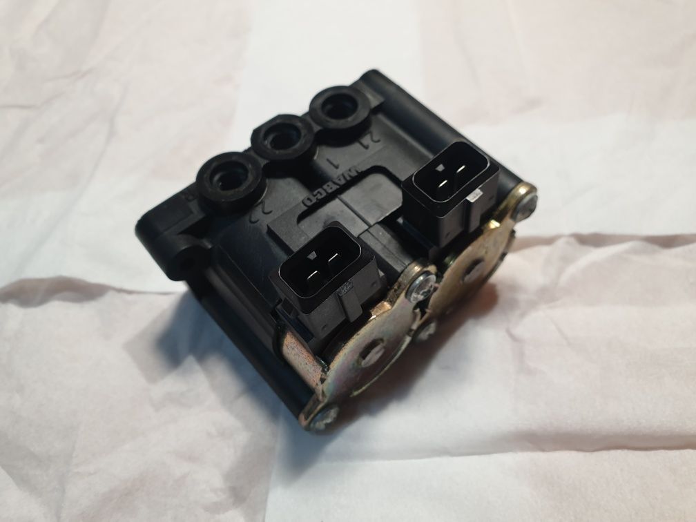 Bloc valve distribuitor aer supape compresor aer bmw x5  seria 5 , e39