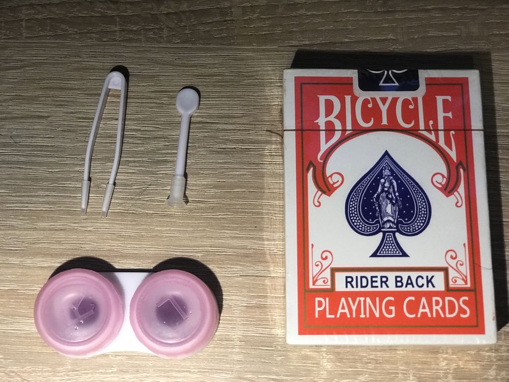 Carti de poker Bicycle Bee masluite cu lentile de contact