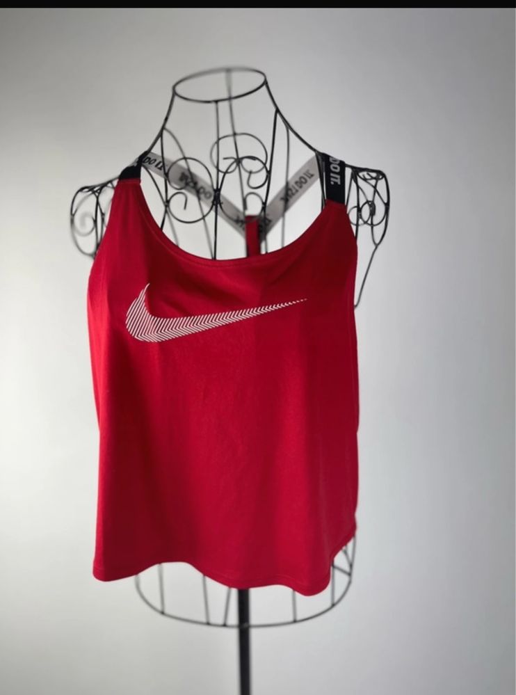 Tricouri sport Nike