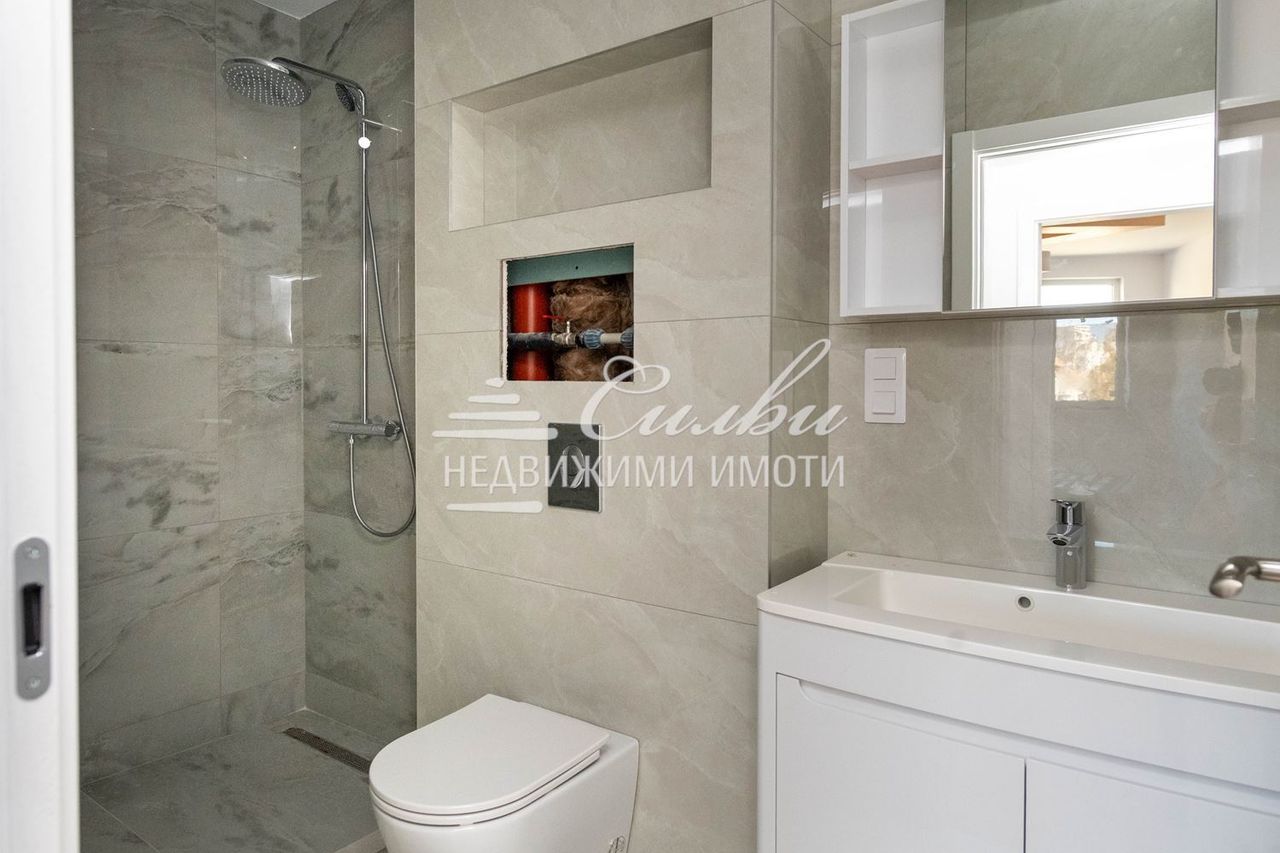 Продава се Тристаен апартамент в Шумен, Тракия - 107 кв.м за 1300 €/кв.м - Снимка #12