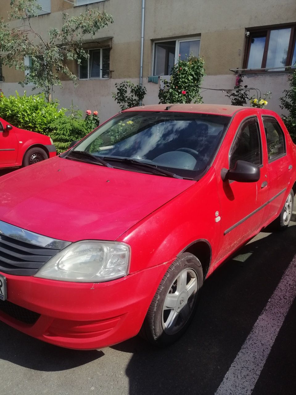 Vând Dacia Logan