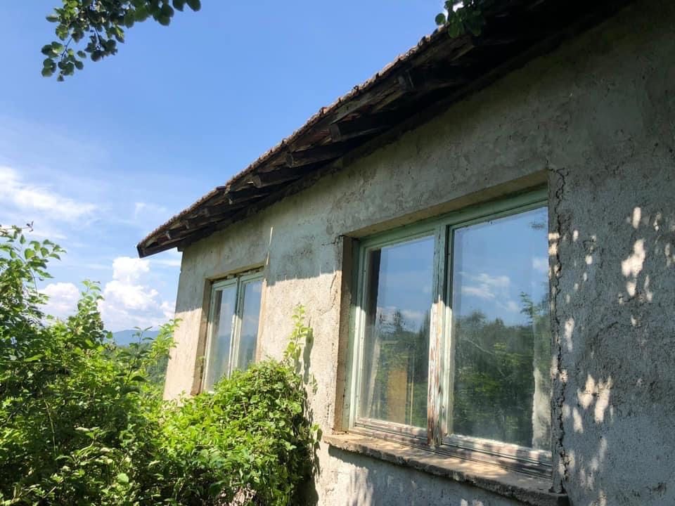 Земя със селски имот
