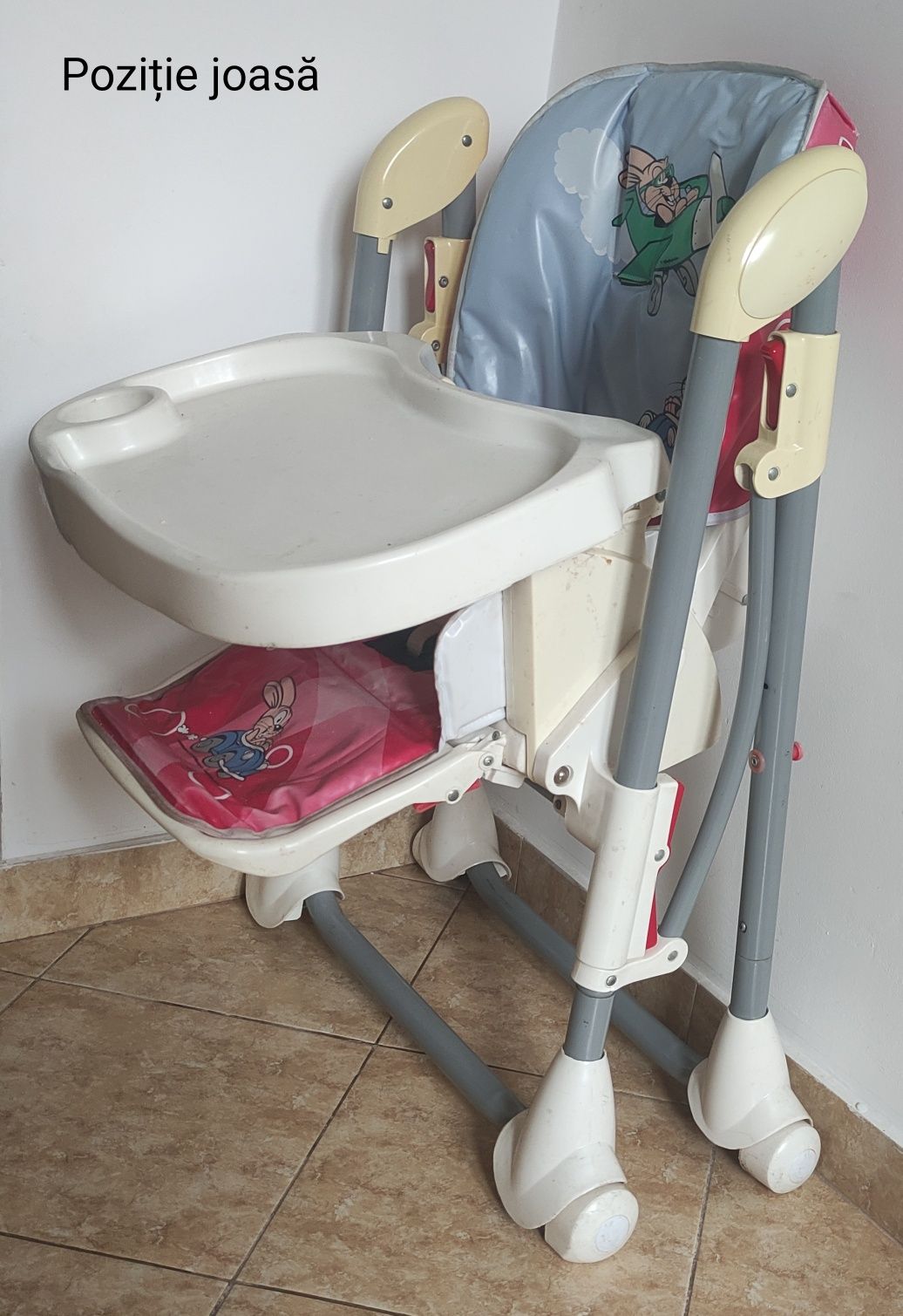 Vând scaun de masă pentru bebe (1-3ani)