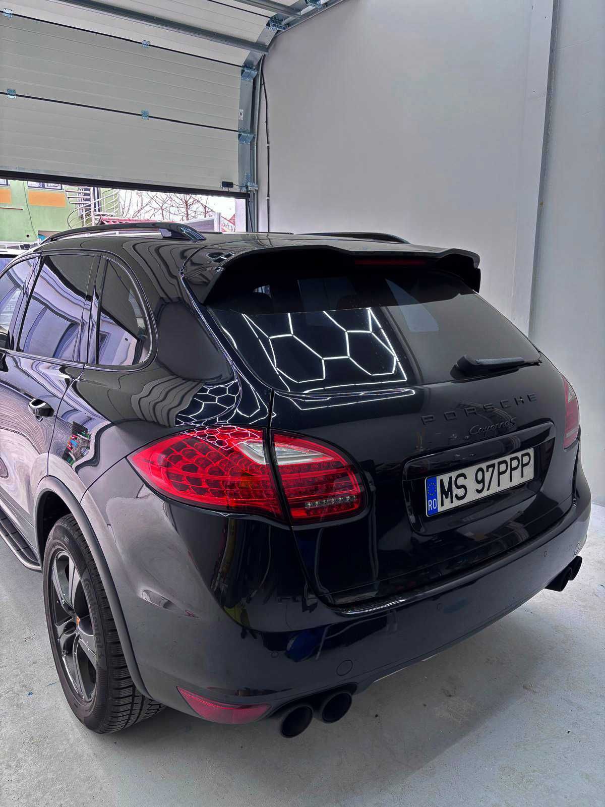 Porsche Cayenne S Hybrid