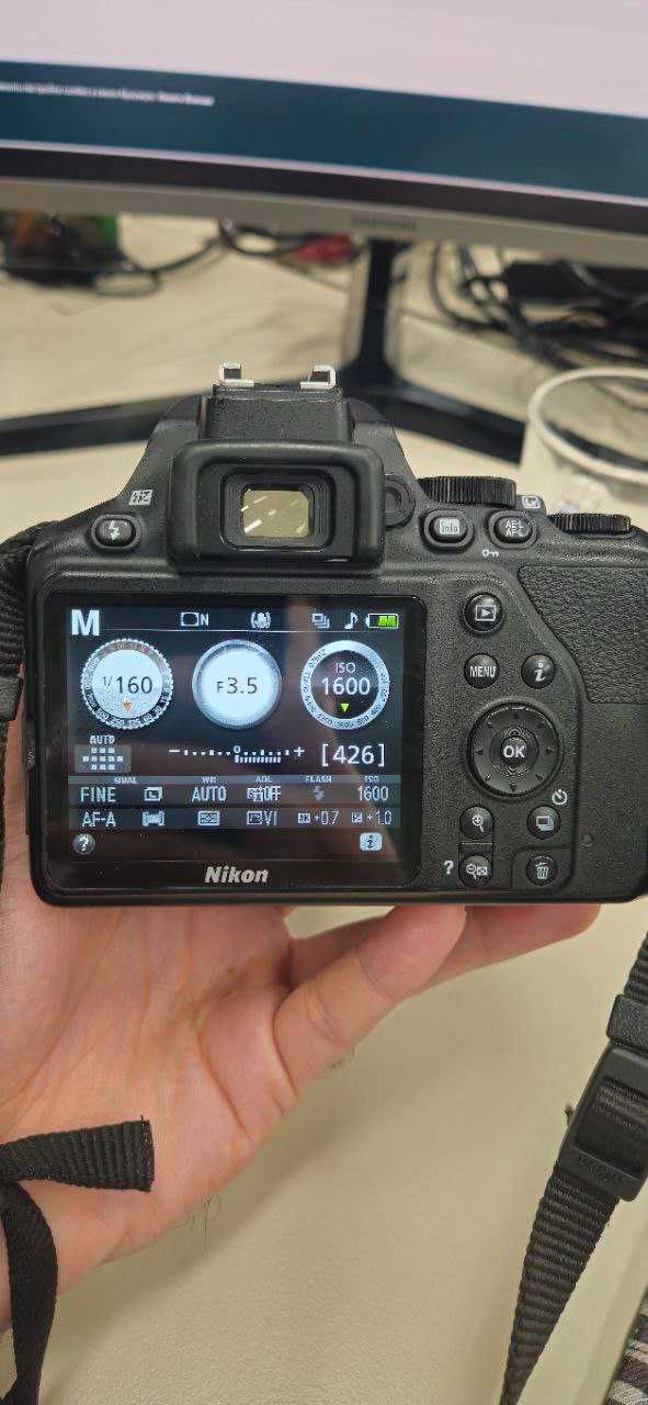 Nikon D3500 sotiladi