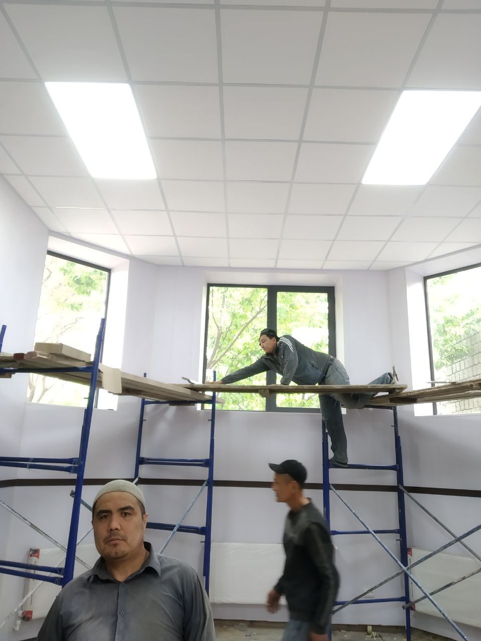 Armstrong potoloklarini "POTOLOK STROY SERVIS" korxonasi tavsiya qilad