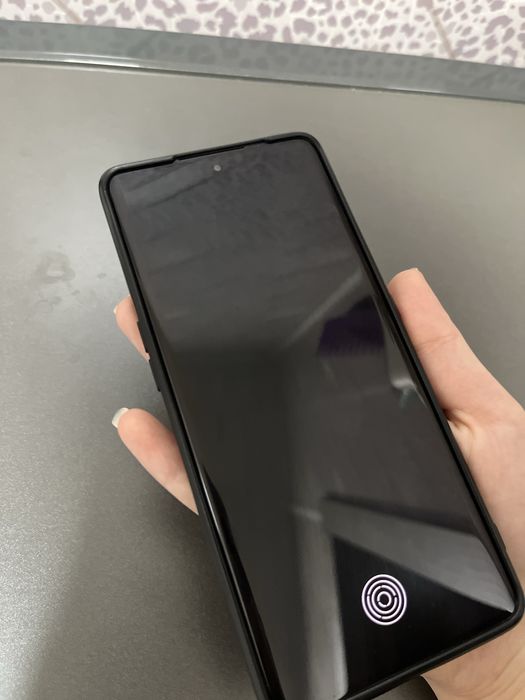 Продам телефон Oppo Reno 8T