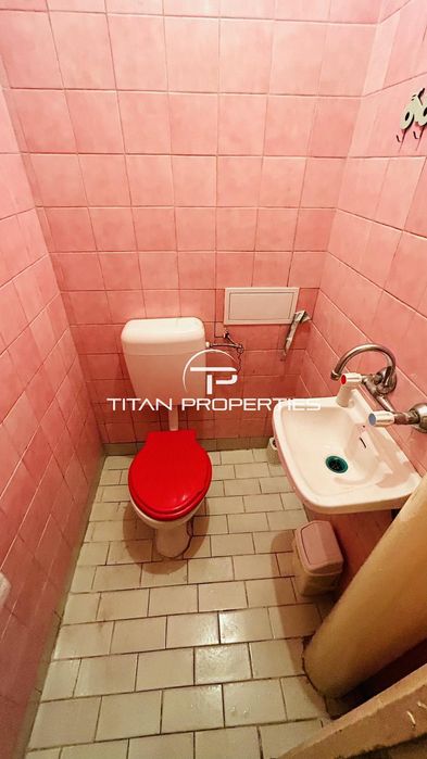 Тристаен апартамент в ж.к Меден Рудник зона В