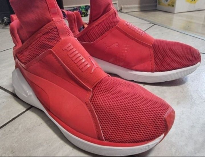 Червени кецове Puma номер 39